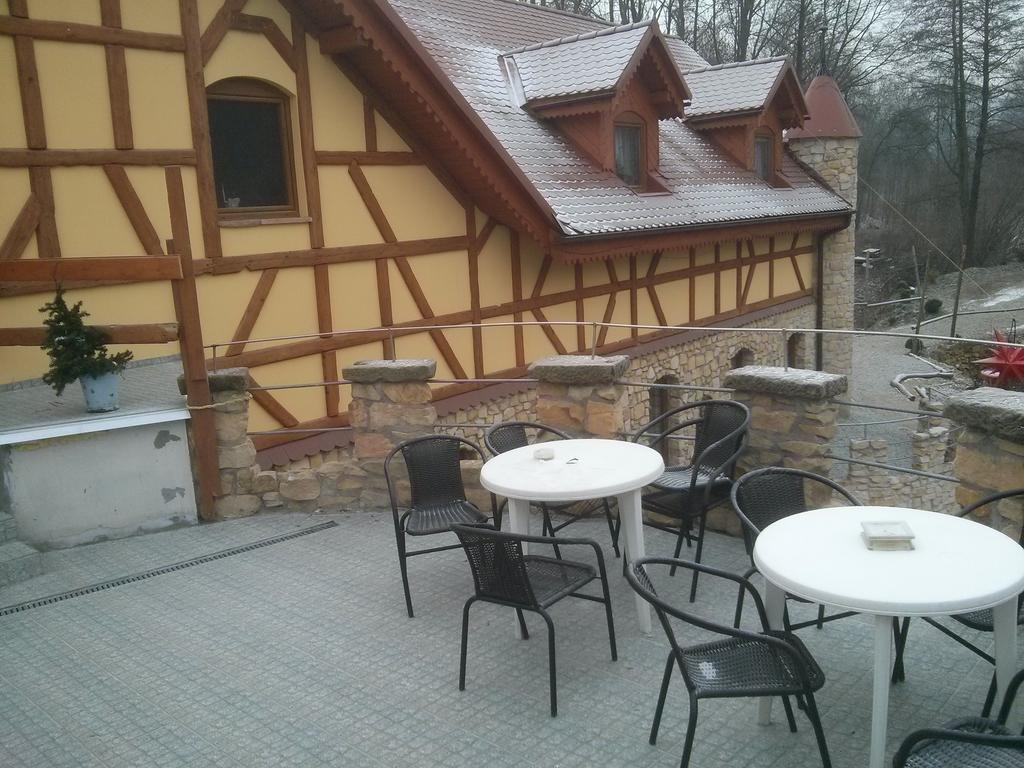 Zbojna Debra Bed & Breakfast Golejow Exterior photo